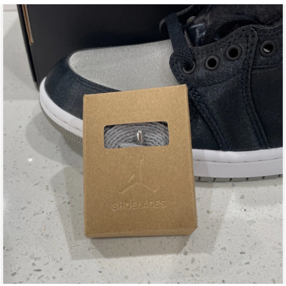 Air Jordan 1 Retro High OG Satin FD4810-010 New Black/Grey/White New - Picture 7 of 12